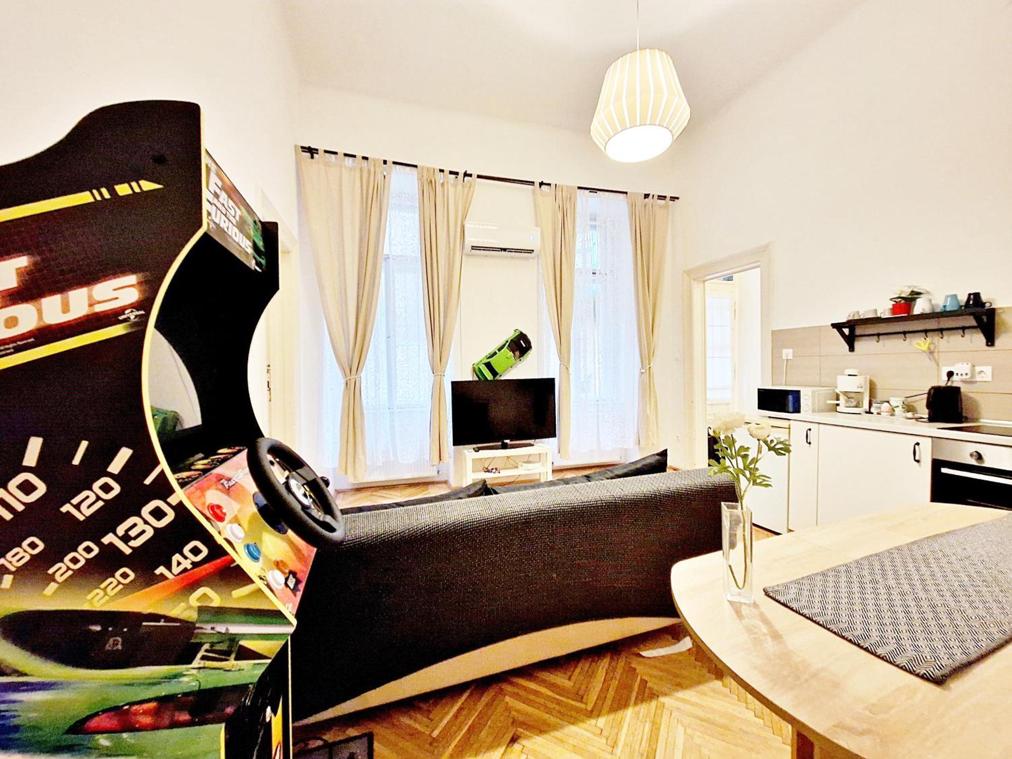 Free Parking Sega Rally Apartment Budapest Kültér fotó